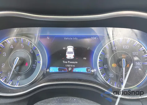 2019 Chrysler 300 Touring z USA, uszkodzony, nr VIN 2C3CCAAG5KH733301